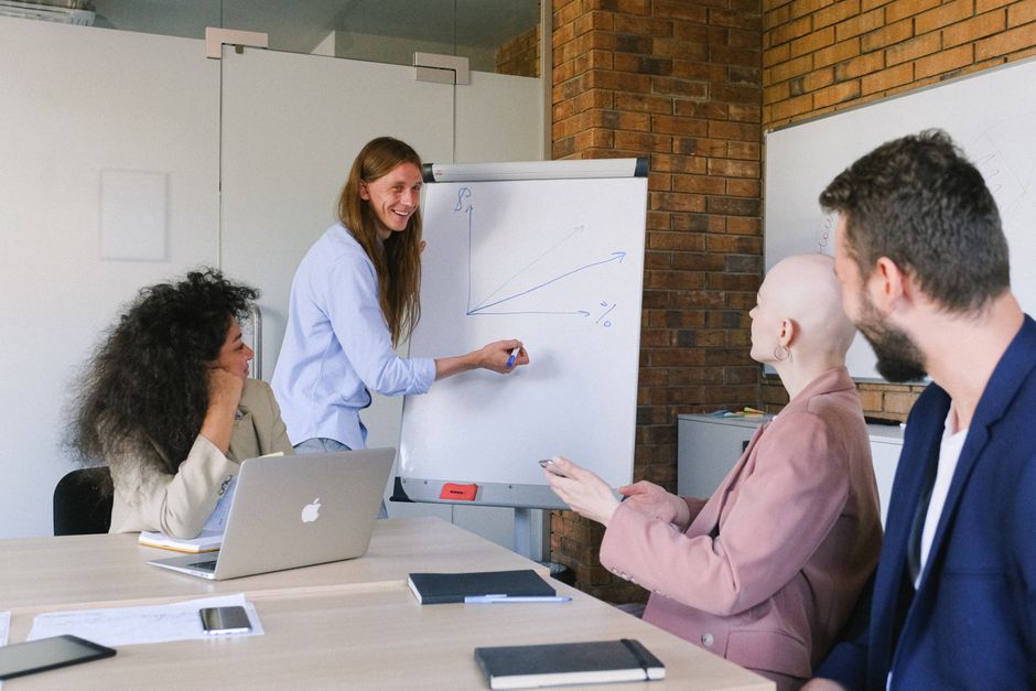 UX/UI Design Ausbildung: Portfolioaufbau, Fallstudienstruktur und Projektkommunikation